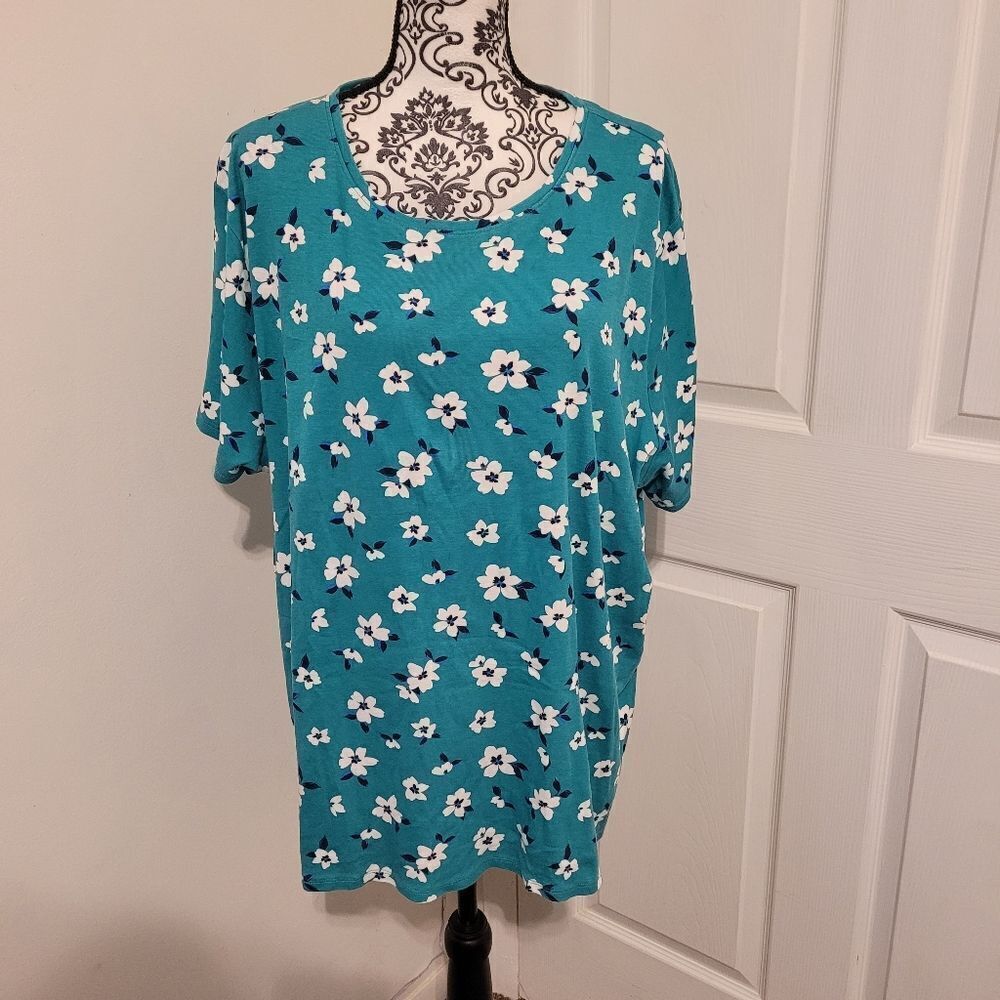 ‎Croft&Barrow woman's classic floral tee
